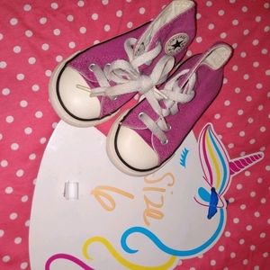 Converse High Tops Size 6 Raspberry color